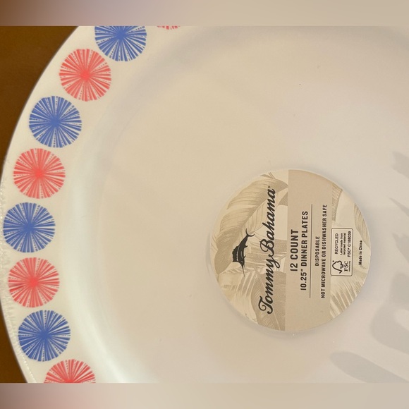 Tommy Bahama 12 Count Dinner Plates - Picture 3 of 3